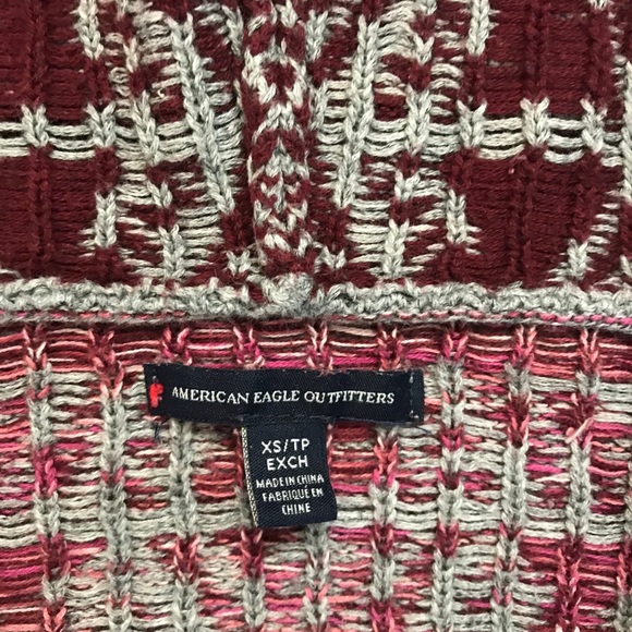 American Eagle V-Neck Hooded Sweater - Picture 4 of 6